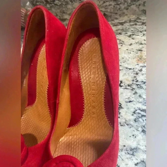 Chie Mihara red suede funky swirl detail heels - Picture 2 of 15
